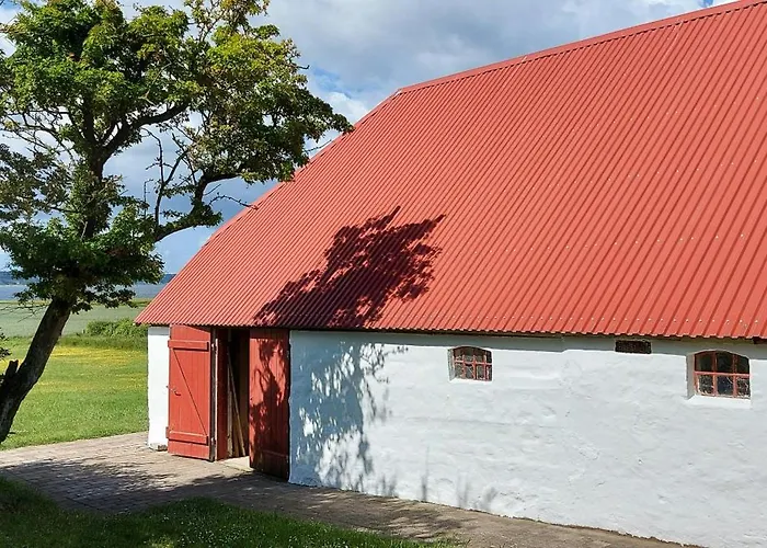Peaceful Summer House Near Limfjorden