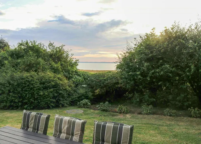 Peaceful Summer House Near Limfjorden *