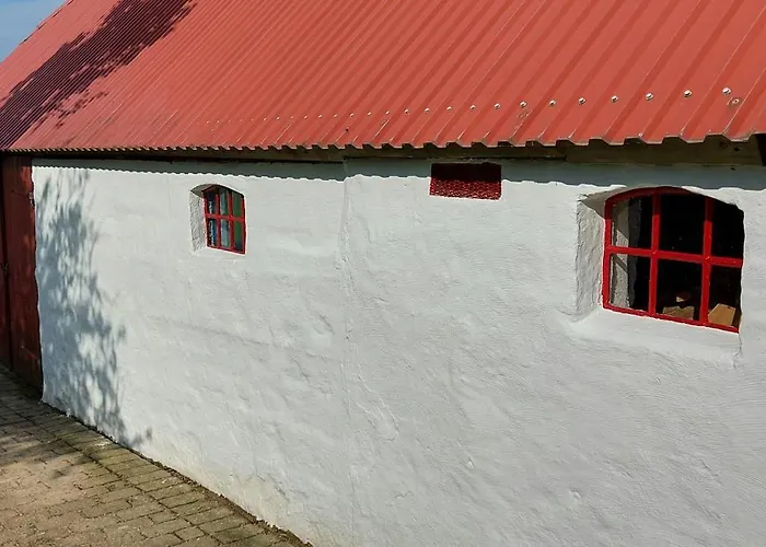 Peaceful Summer House Near Limfjorden Semesterbostad